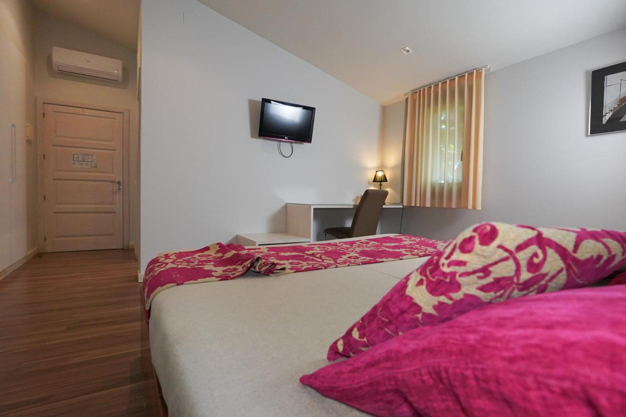 Hotel Mas Prades Deltebre Esterno foto