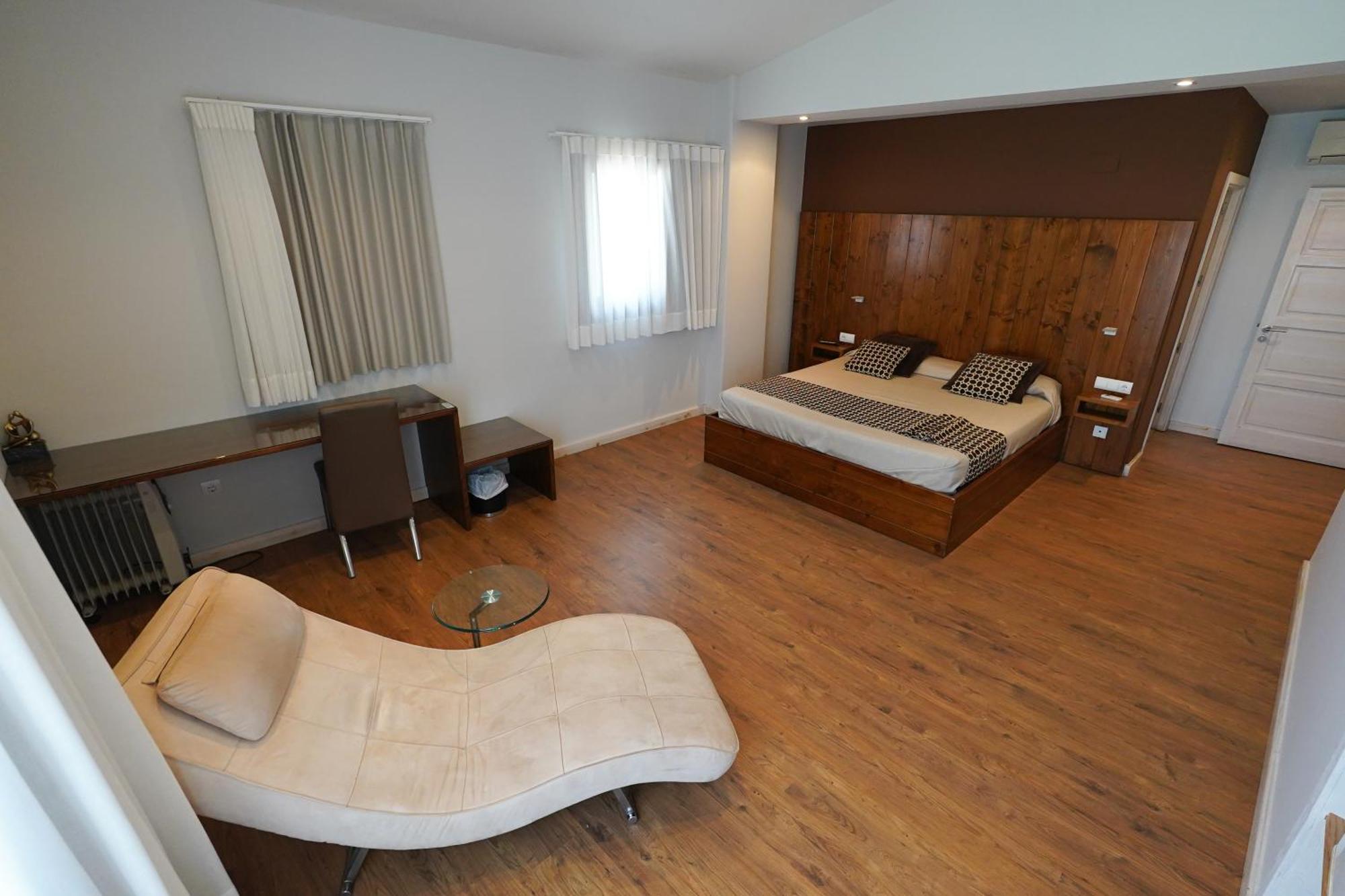 Hotel Mas Prades Deltebre Esterno foto