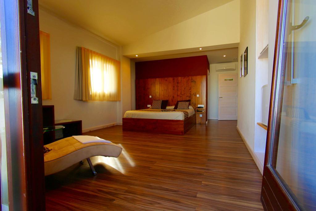 Hotel Mas Prades Deltebre Esterno foto